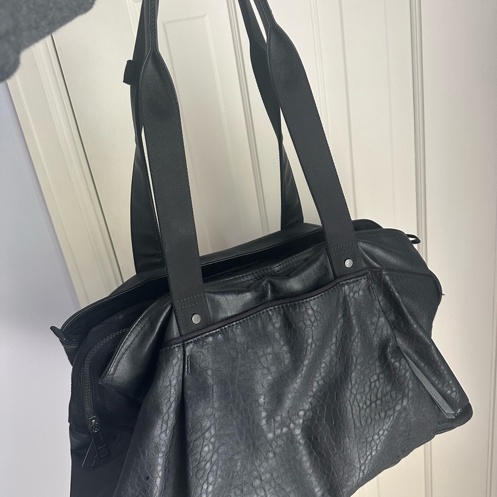 lululemon athletica Black Shoulder Bag